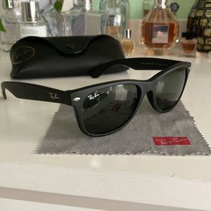 Raybans New Wayfarer